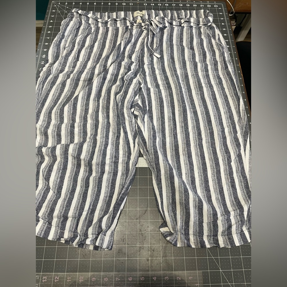Womens navy & white linen  pants